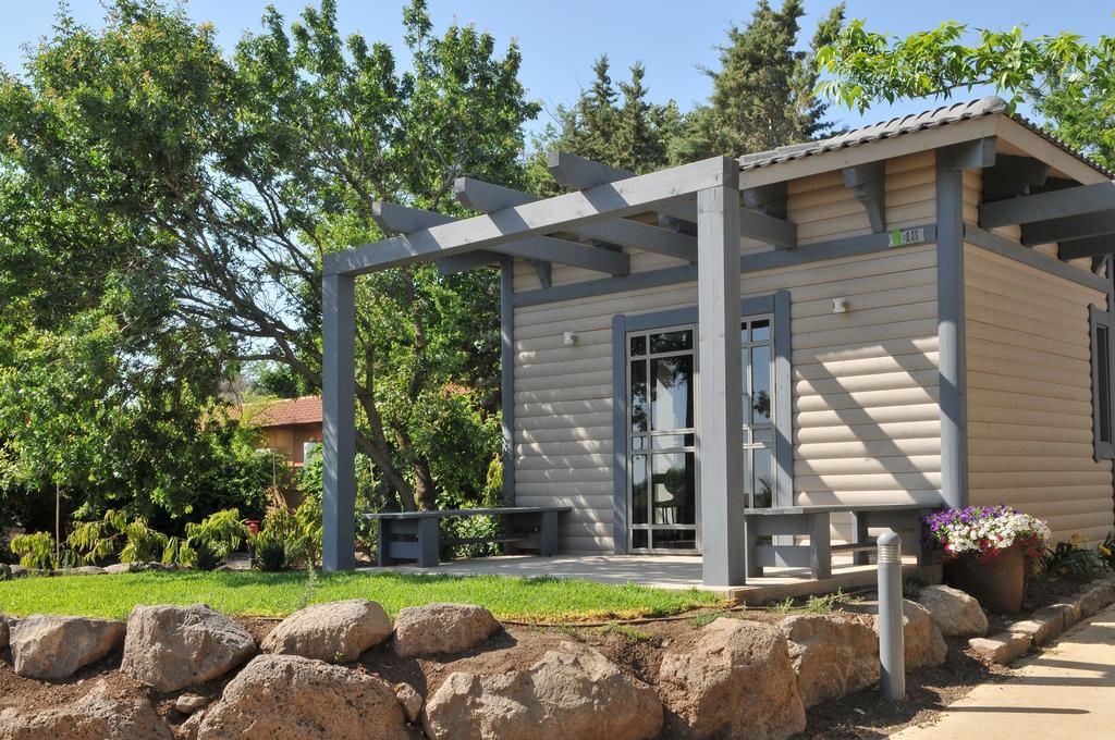 Etnachta Kibbutz Afik Villa Exteriör bild