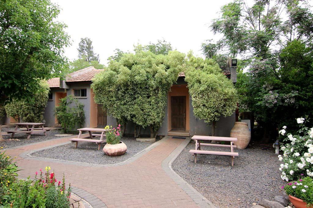 Etnachta Kibbutz Afik Villa Exteriör bild