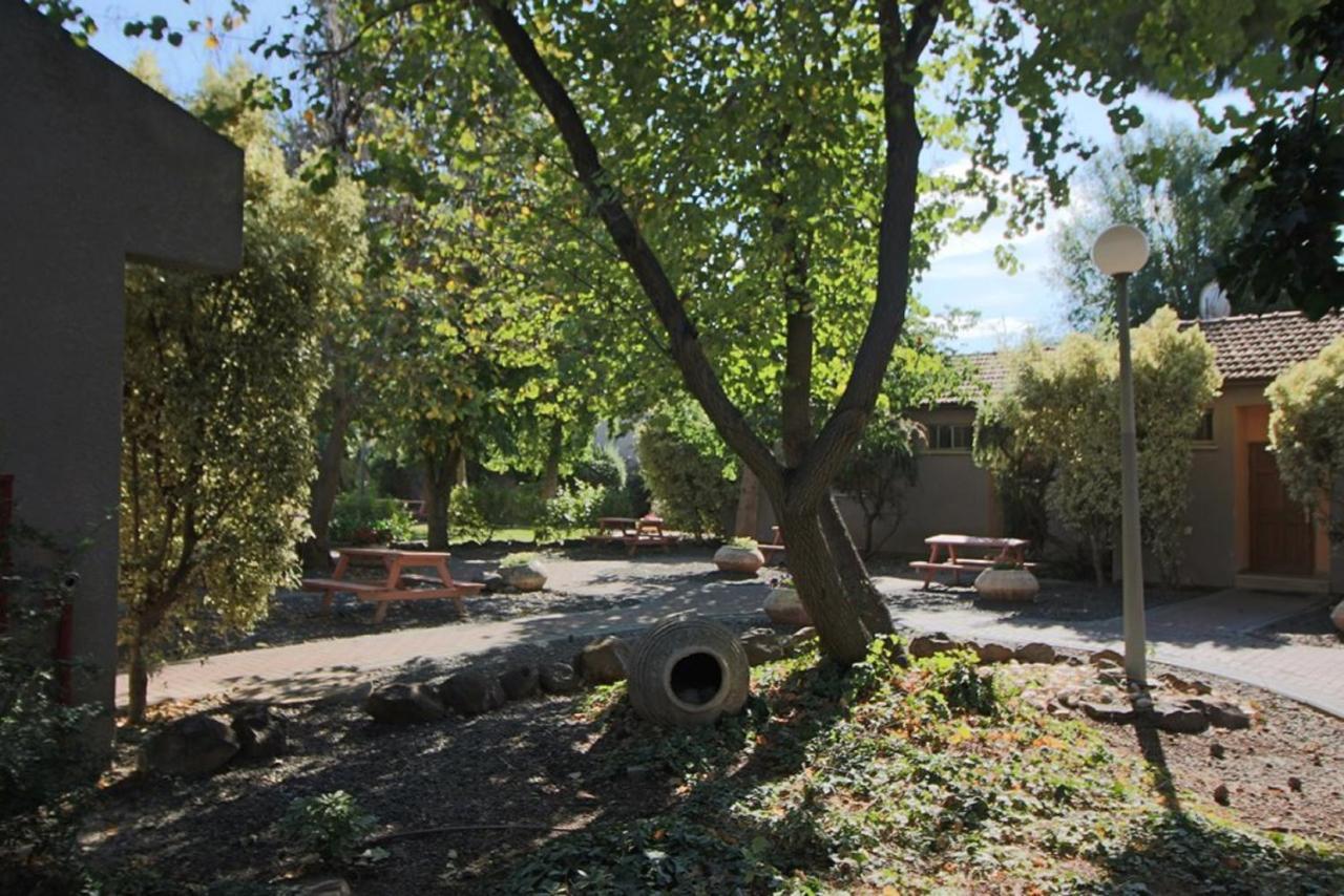 Etnachta Kibbutz Afik Villa Exteriör bild